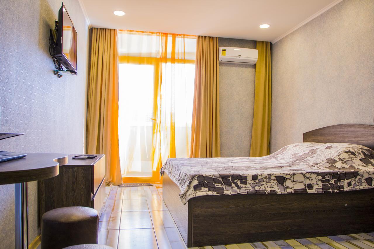 Apartament Denis In Apart-Otel Residenc Batumi Exterior photo